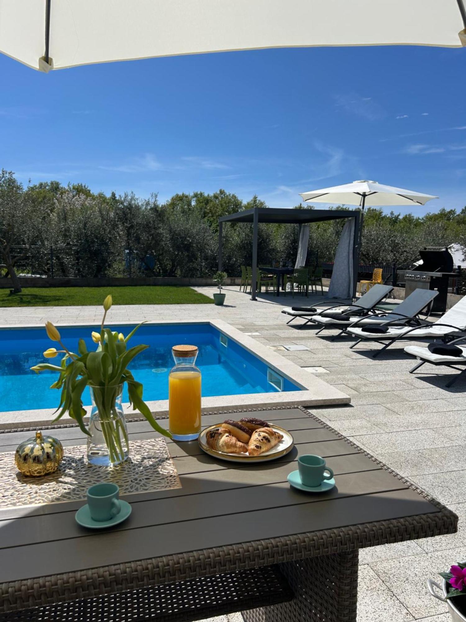 Villa Casa Storija Novigrad Istria Exteriör bild